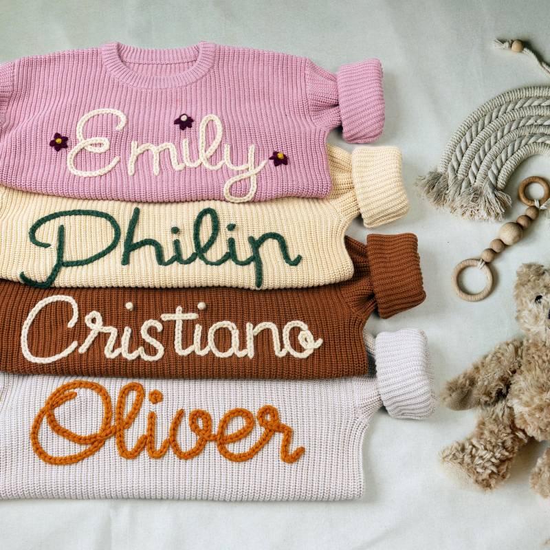 Personalisierter Baby Name Strickpullover Bestickter Kinder Pullover von SweethomecreationSt