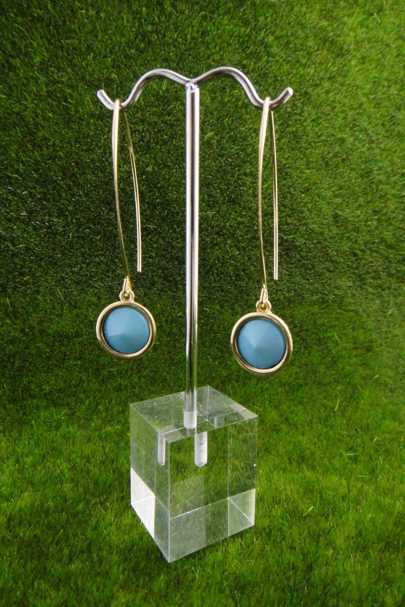 Gold Gewölbte Türkis Ohrringe von SweetiesTreasures