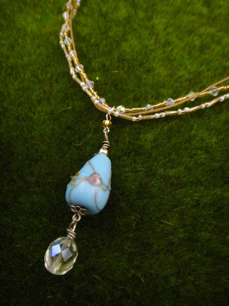 Swarovski Kristallperlen-Halskette Mit Lampwork Anhänger Swarovski Kristallperlen-Halskette Mit Lampwork Anhänger von SweetiesTreasures