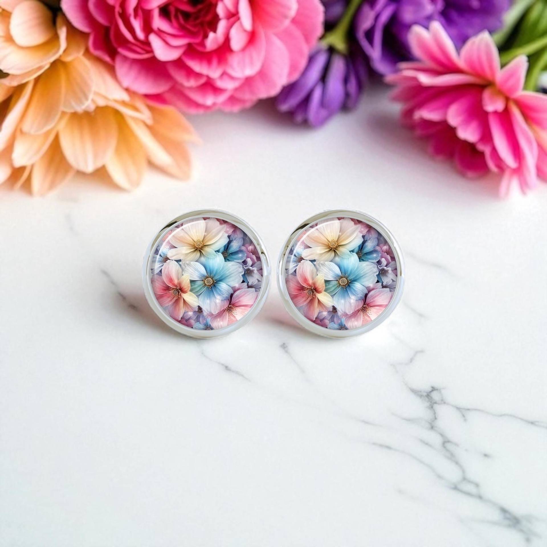 Bunte Ohrstecker Silber Edelstahl Mit Blumen Bunte Ohrstecker Silber Edelstahl Mit Blumen von Sweetlittlelove24