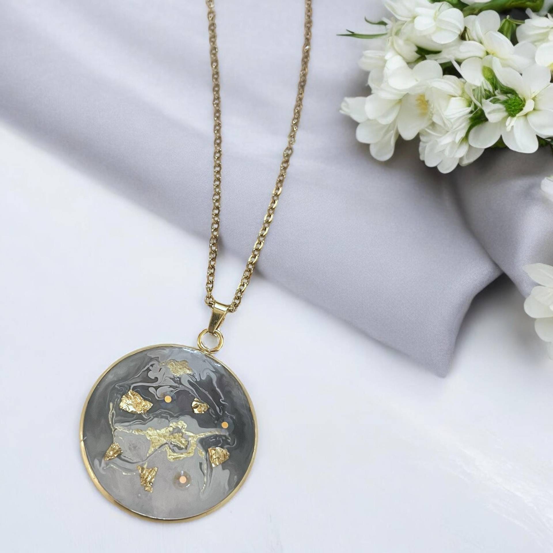 Edle Halskette Kette Mit Marmordesign Gold Edelstahl Unikat Edle Halskette Kette Mit Marmordesign Gold Edelstahl Unikat von Sweetlittlelove24