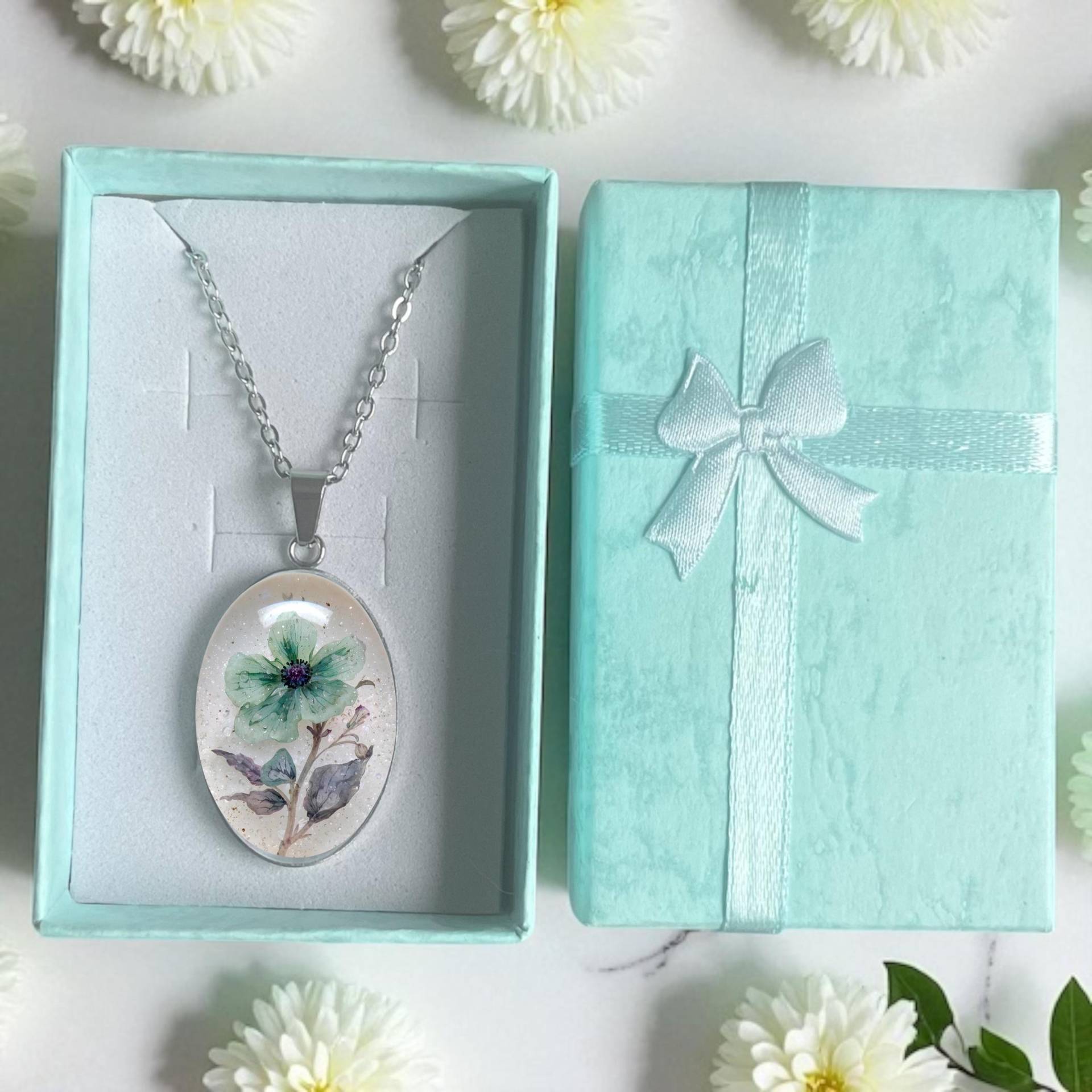 Frauen Halskette Kette Mit Ovalem Anhänger Silber Blume Glas Edelstahl von Sweetlittlelove24