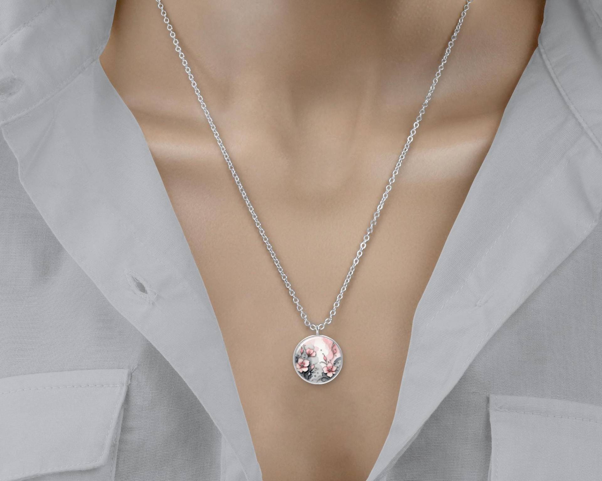 Halskette Mit Blumen Anhänger Rosa Grau Silber Halskette Mit Blumen Anhänger Rosa Grau Silber von Sweetlittlelove24