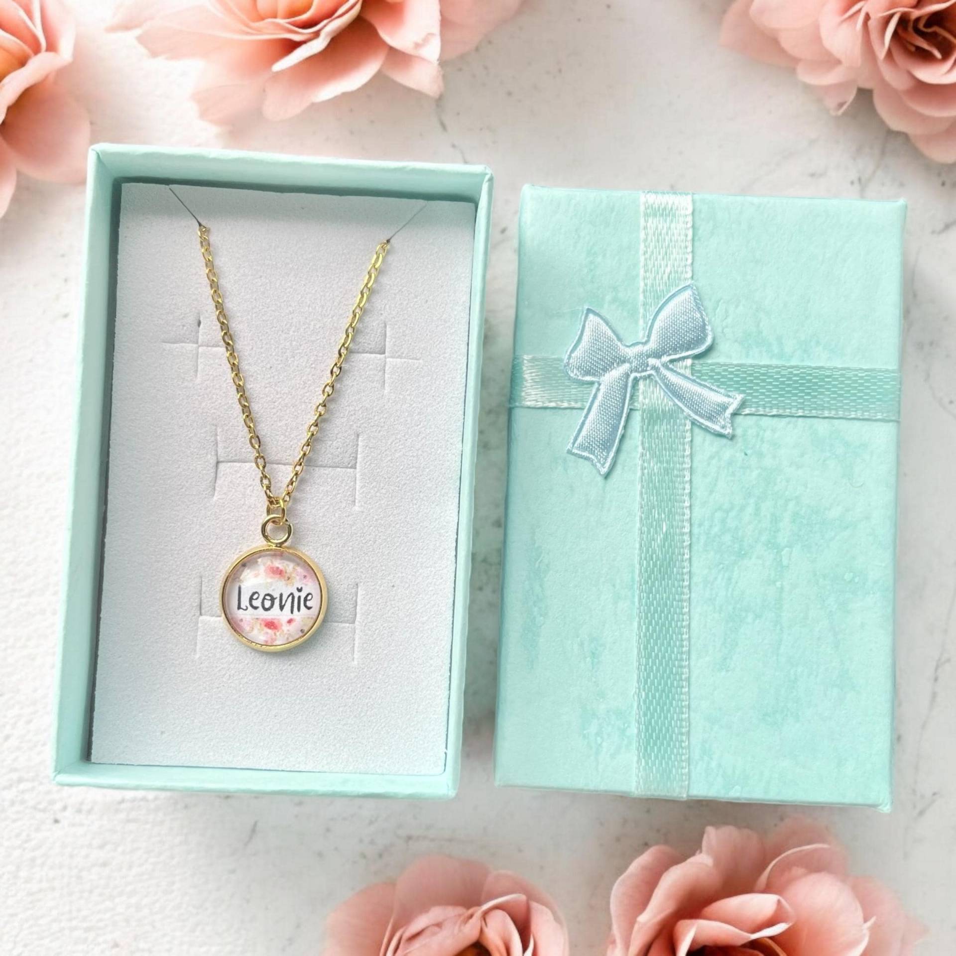 Halskette Mit Namen Gold Silber Roségold Kette Personalisiert Edelstahl Namenskette Halskette Mit Namen Gold Silber Roségold Kette Personalisiert Edelstahl Namenskette von Sweetlittlelove24