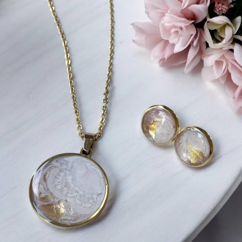 Schmuckset Ohrringe Halskette Mit Marmordesign Gold Rosa Edelstahl Unikat Geschenk Damen Schmuckset Ohrringe Halskette Mit Marmordesign Gold Rosa Edelstahl Unikat Geschenk Damen von Sweetlittlelove24