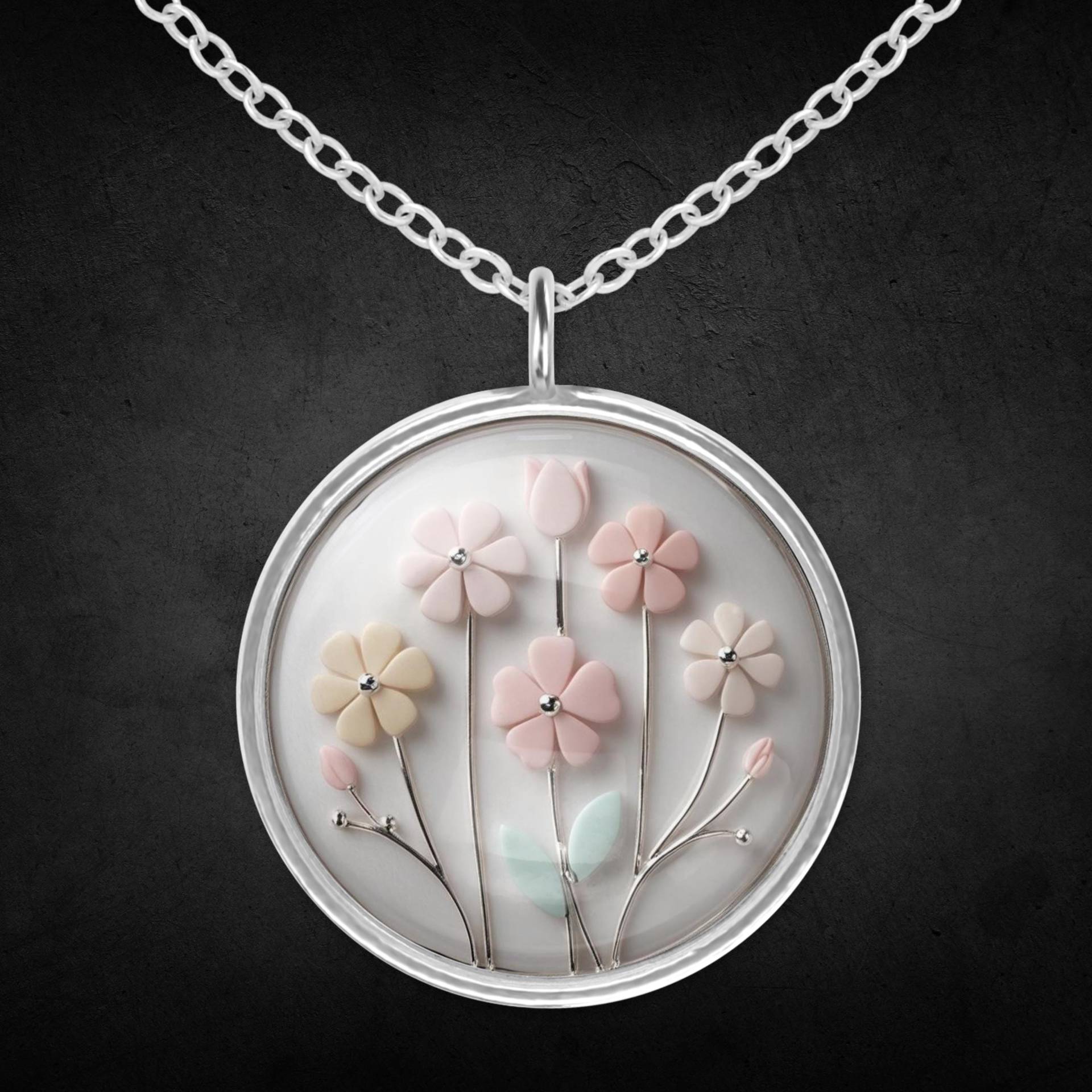 Silberne Halskette Mit Anhänger Blumen Edelstahl Bunt Pastell Mädchen Geschenk von Sweetlittlelove24