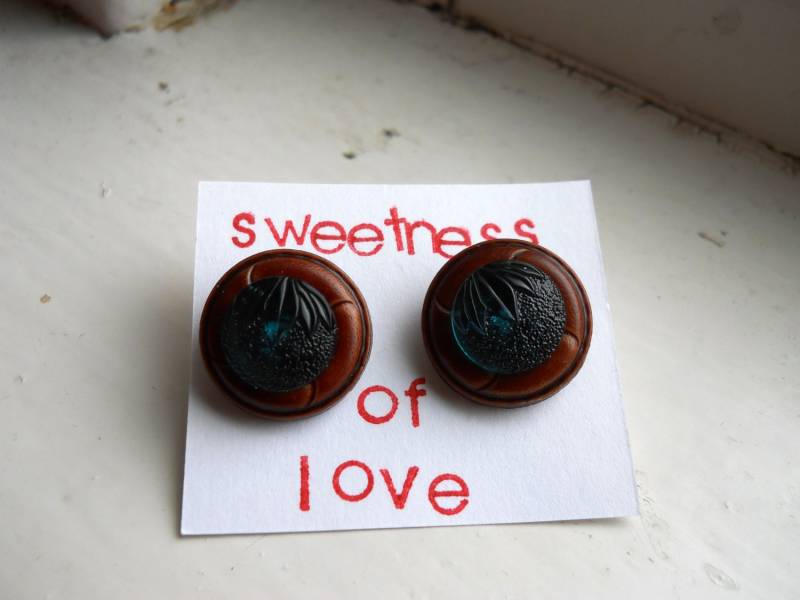 Knopf Ohrringe - Vintage Braun Und Grün Petrol Knopf Ohrringe - Vintage Braun Und Grün Petrol von SweetnessOfLove