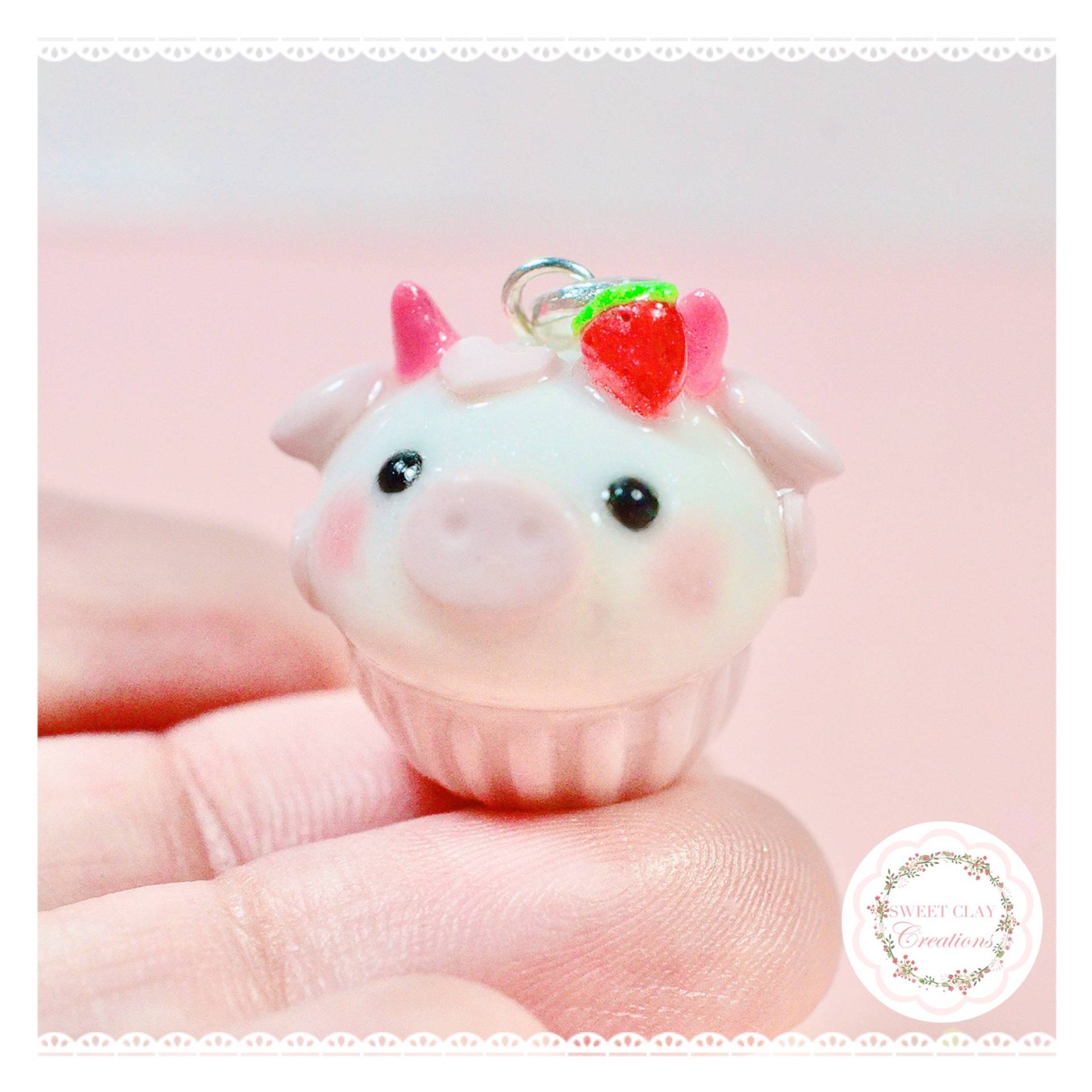 Erdbeere Kuh Cupcake Charm Anhänger Halskette Polymer Clay Handgemacht Schmuck Geschenk Mädchen Idee von SweetsClayCreations