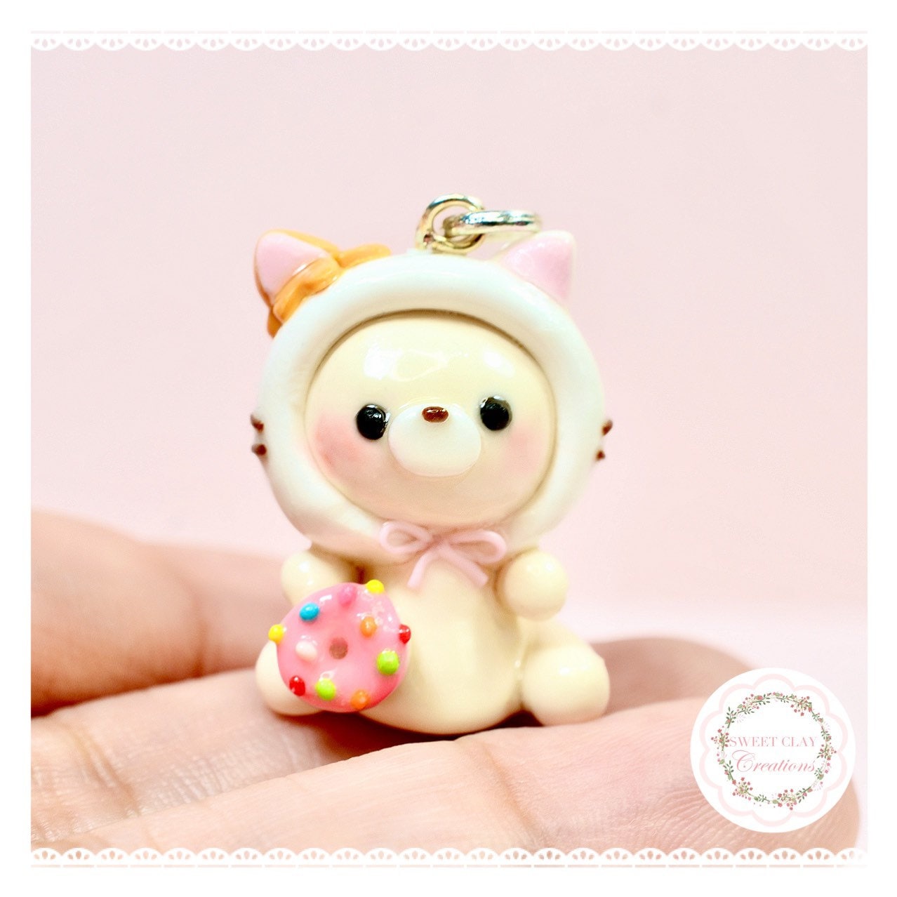 Kitty Teddy Bär Kawaii Charm Anhänger Halskette Polymer Clay Handgemacht Schmuck Geschenk Mädchen Idee von SweetsClayCreations