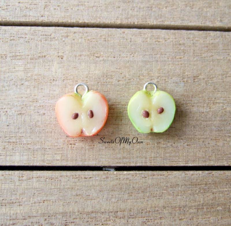 Apfel Halb Anhänger | Klein - Halskette/Charm Sommer Obst Schmuck Handgemacht in Großbritannien Aus Polymer Clay Apfel Halb Anhänger | Klein - Halskette/Charm Sommer Obst Schmuck Handgemacht in Großbritannien Aus Polymer Clay von SweetsOfMyOwn