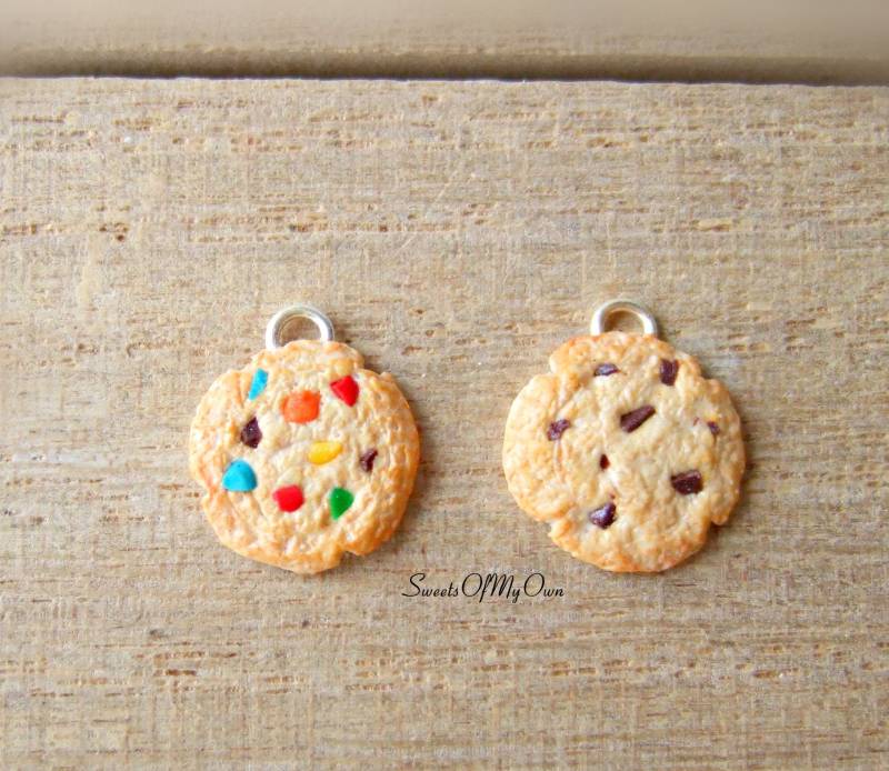 Cookie Charms | Klein - Halskette/Charm Süßer Anhänger Handgefertigt Aus Polymer Clay in Großbritannien Cookie Charms | Klein - Halskette/Charm Süßer Anhänger Handgefertigt Aus Polymer Clay in Großbritannien von SweetsOfMyOwn
