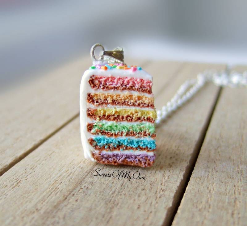 Regenbogen Kuchen Scheibe Anhänger - Halskette/Charm/Schlüsselanhänger Essen Handgemacht in Großbritannien Mit Polymer Clay Mto Regenbogen Kuchen Scheibe Anhänger - Halskette/Charm/Schlüsselanhänger Essen Handgemacht in Großbritannien Mit Polymer Clay Mto von SweetsOfMyOwn