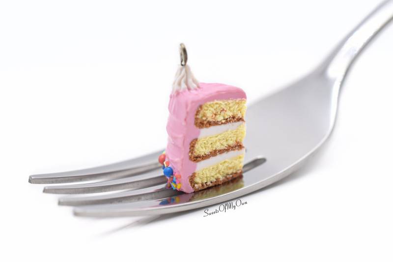 Rosa Regenbogen Streuseln Kuchen Anhänger - Halskette/Charm/Schlüsselanhänger Fortschrittsanzeige Planer Charm Handmade in Uk Rosa Regenbogen Streuseln Kuchen Anhänger - Halskette/Charm/Schlüsselanhänger Fortschrittsanzeige Planer Charm Handmade in Uk von SweetsOfMyOwn