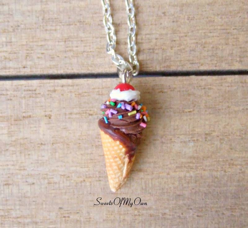 Schokolade Und Sahne Eis Waffel - Halskette/Charm/Schlüsselanhänger Regenbogen Lebensmittel Schmuck Handgemacht in Großbritannien Mit Polymer Clay von SweetsOfMyOwn