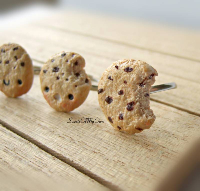 Schokoladenkeks Ring - Kawaii Oder Realistisch Wählen Sie Ihren Stil Einstellbar Einheitsgröße Hergestellt in Großbritannien von SweetsOfMyOwn
