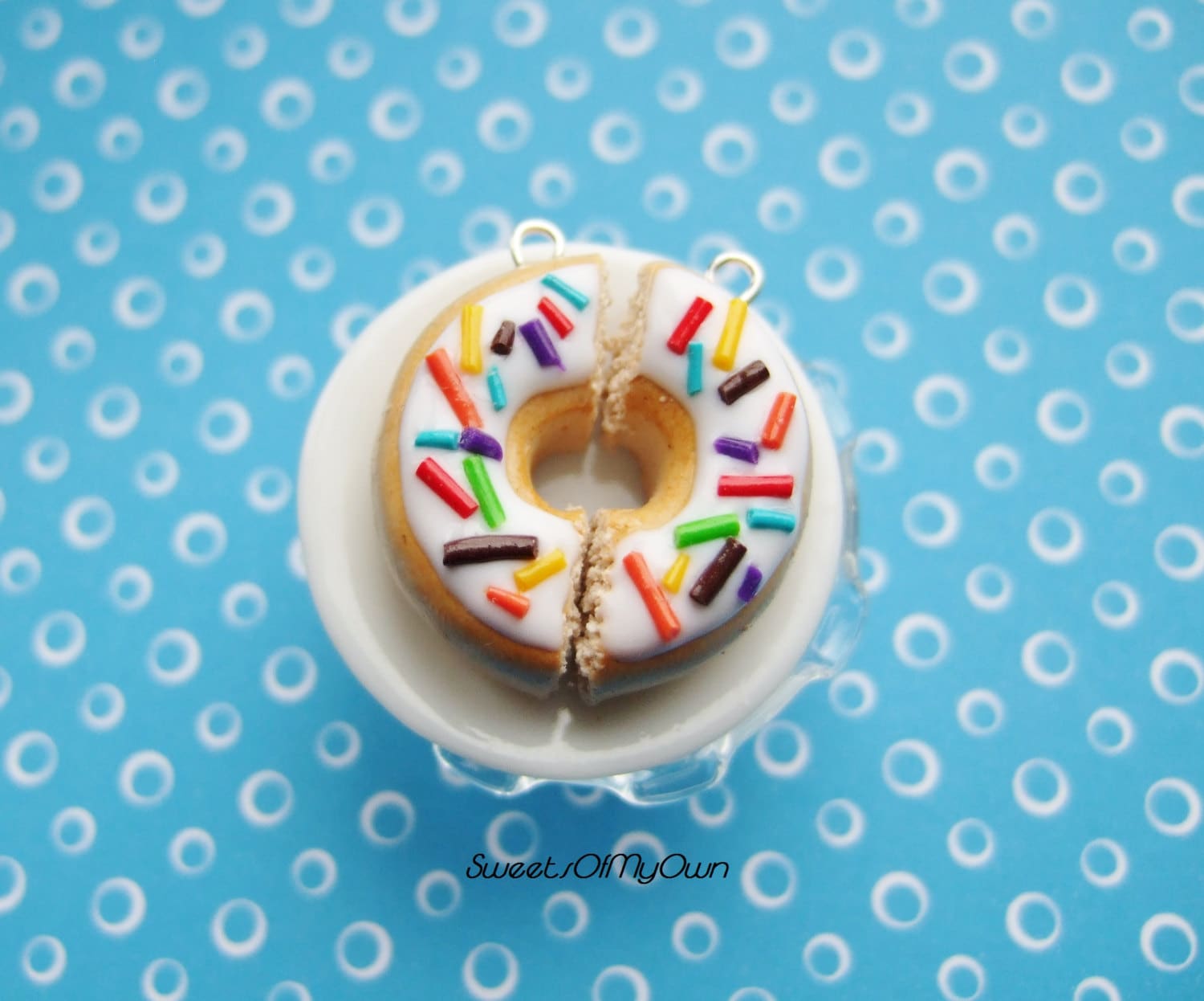 Weiße Donut-Hälften Mit Regenbogen-streuseln Bff Set - Bester Freund Accessoire Handgemachtes Polymer Geburtstagsgeschenk Mto von SweetsOfMyOwn