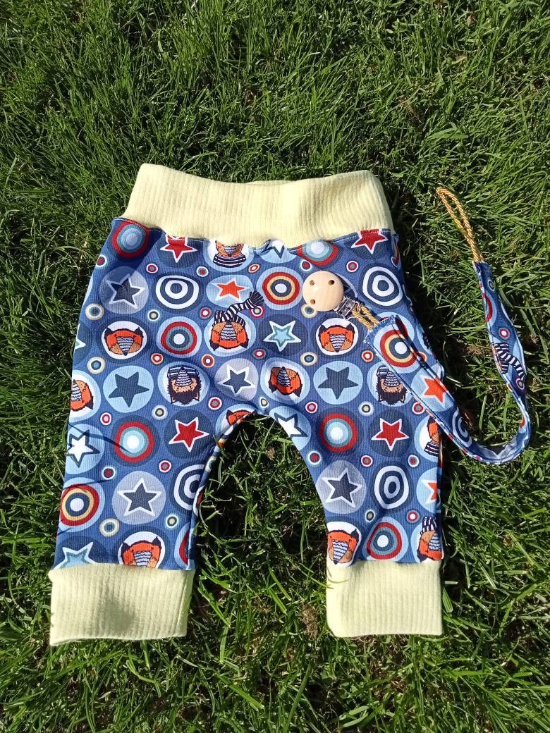 Pumphose Baby Gr.56 Mit Schnullerband von SweetysAtelier