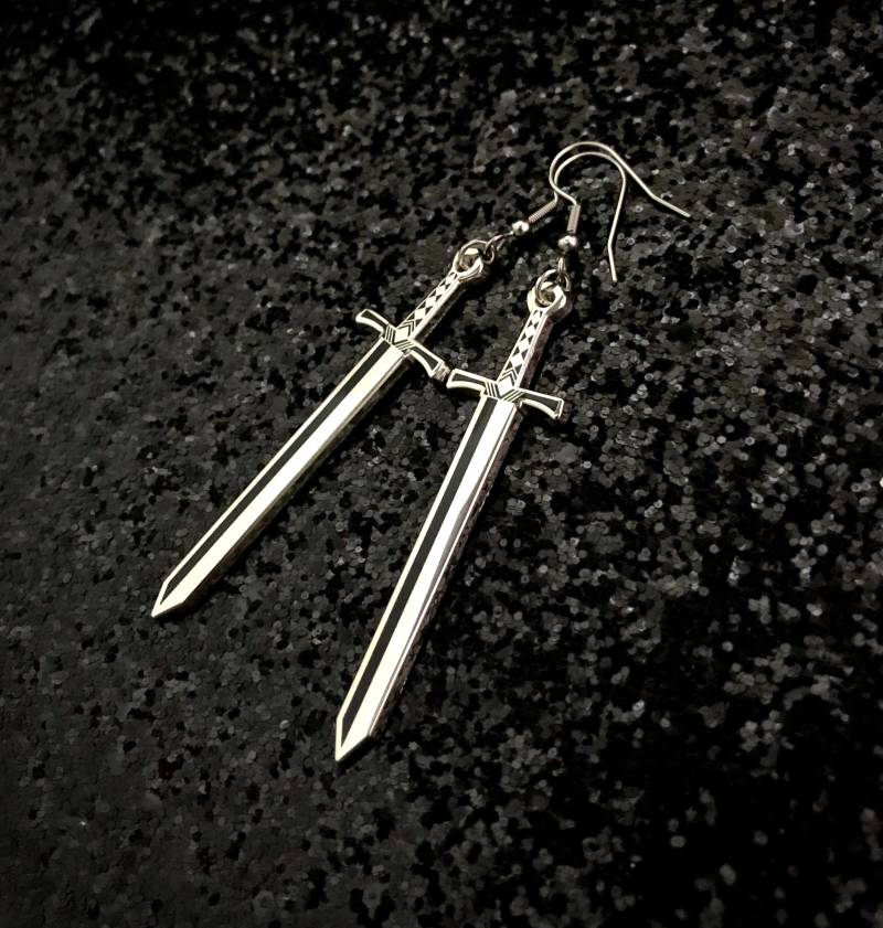 Silber Schwert Ohrringe, Schmuck, Gothic Grunge Silberne Schwerter, Mittelalterliche Claymore, Langschwert Silber Schwert Ohrringe, Schmuck, Gothic Grunge Silberne Schwerter, Mittelalterliche Claymore, Langschwert von SwordHeartSociety