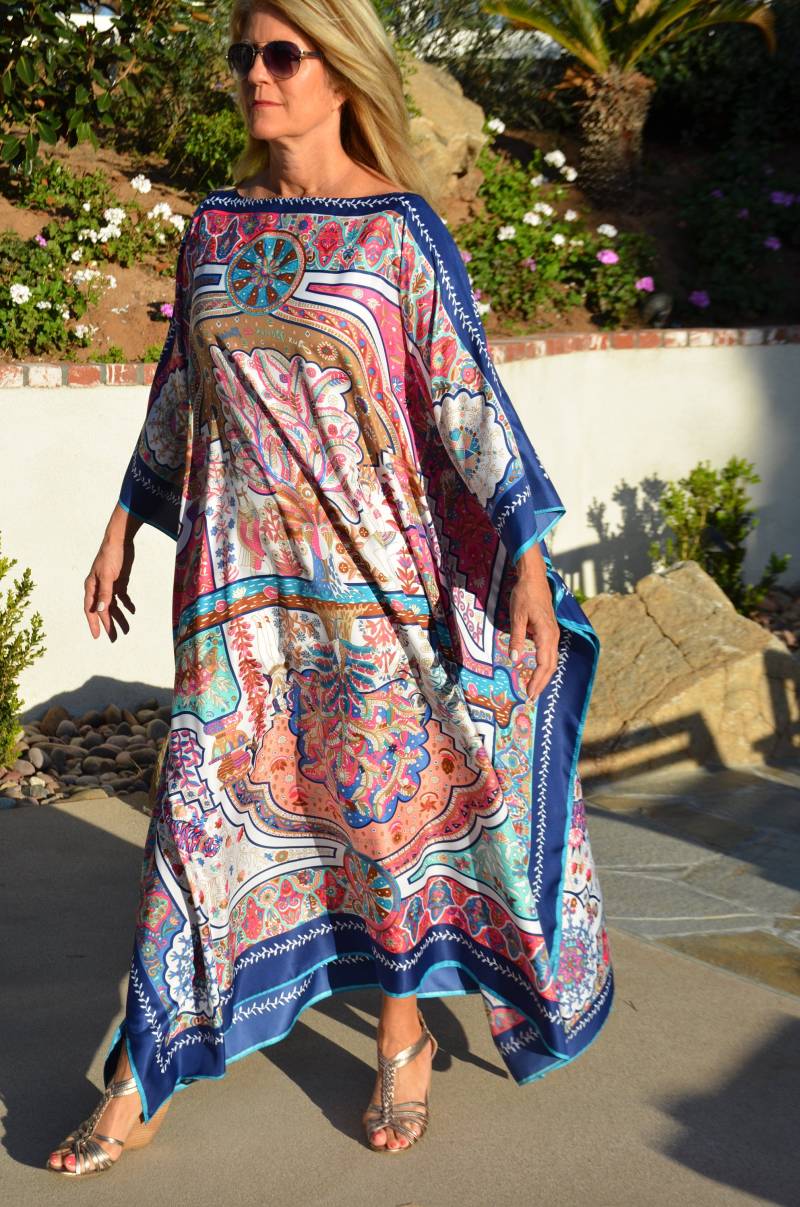 Designer Print Kaftan Damen Kaftan, Kleid Vertuschung Strand Resort Wear Lange von SybilsCasualElegance