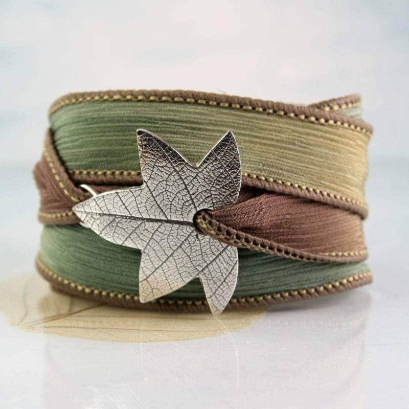 Wickelarmband Silber Blatt | Elfen Schmuck Mit Seiden Bändchen Wickelarmband Silber Blatt | Elfen Schmuck Mit Seiden Bändchen von SycamoonJewellery