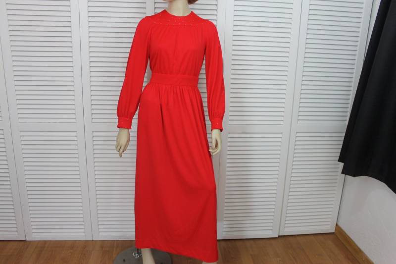 Vintage Rot Langes Kleid Strass Größe Small Lounge Dress von SydneysVintage