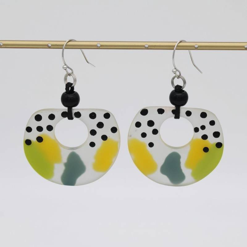 Limette Resin Ohrringe Polka Dot Statement Schmuck von SylcaDesigns