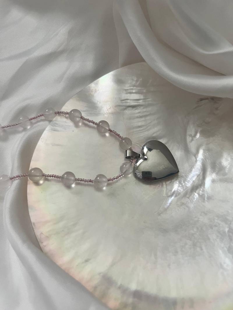 Limerence Locket Necklace Limerence Locket Necklace von SylphieShop