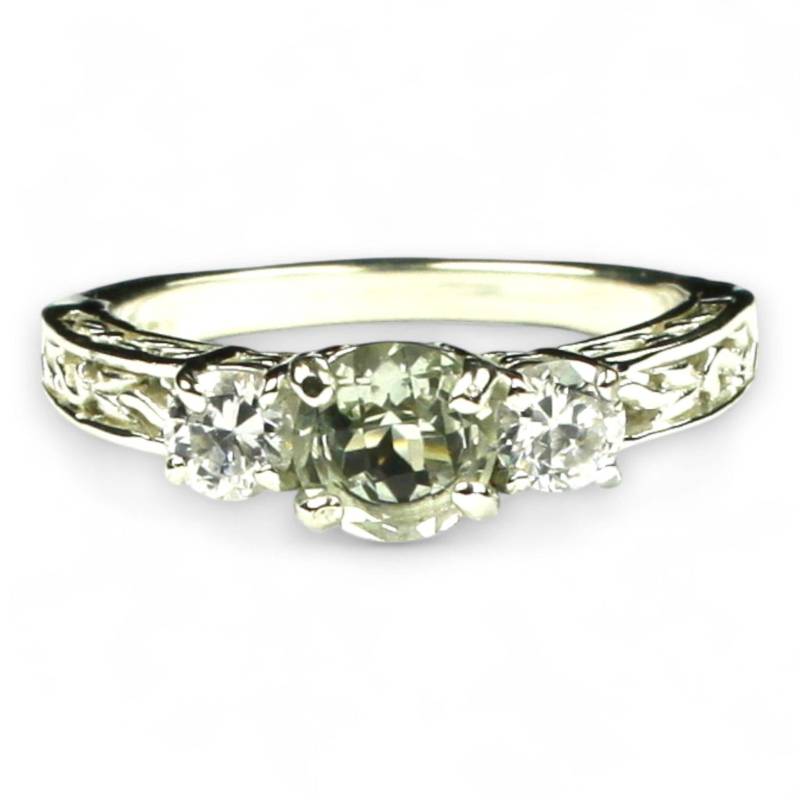 Grüner Amethyst Mit Zwei 4 Mm Cz Akzenten, 925 Sterling Silber Verlobungsring, Sr254 von SylvaRocks2