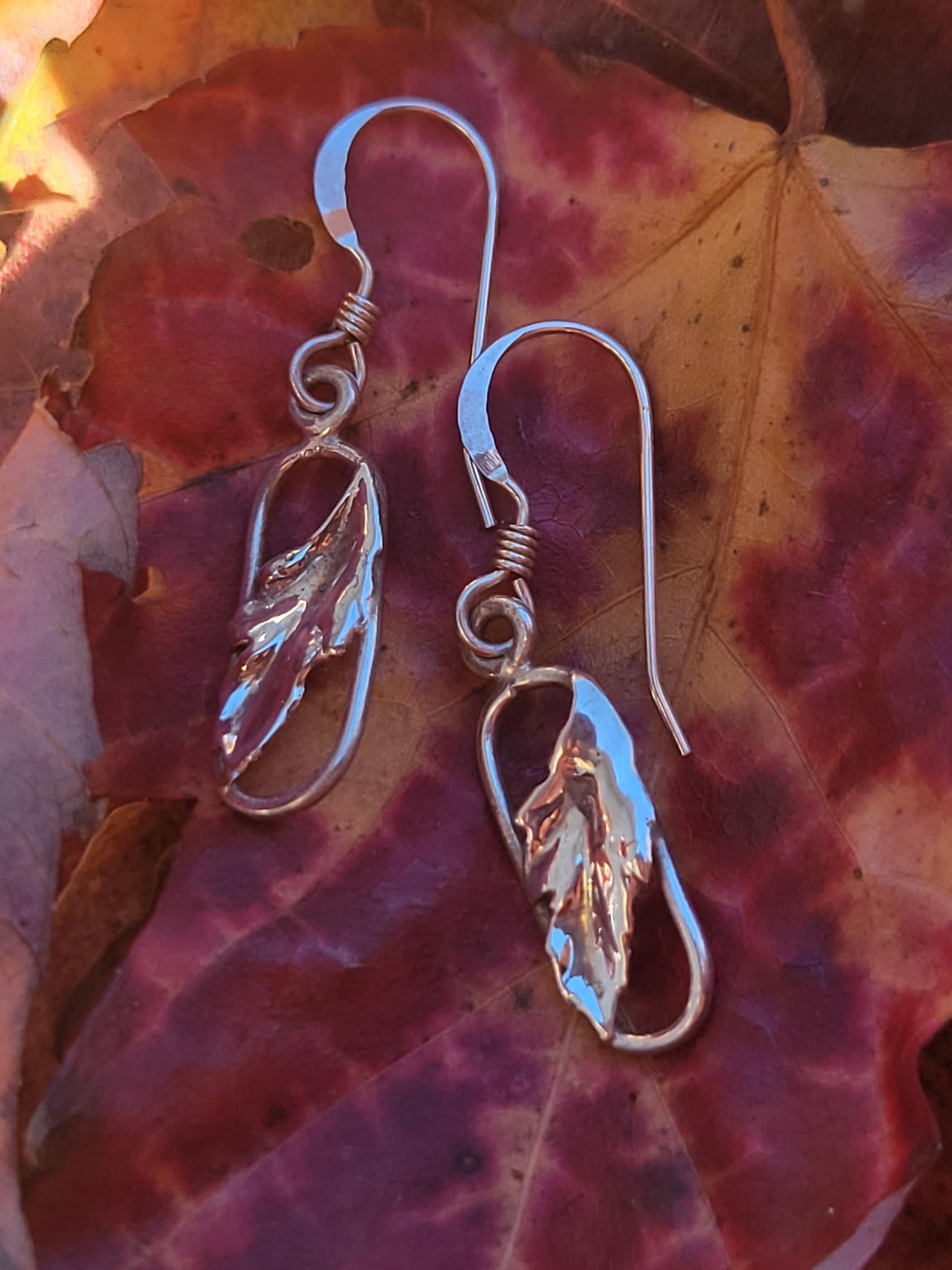 925 Sterling Silber Blatt Ohrringe. Schlicht, Dezent Und Elegant. Einzelstück, Handarbeit, Recyceltes Silber 925 Sterling Silber Blatt Ohrringe. Schlicht, Dezent Und Elegant. Einzelstück, Handarbeit, Recyceltes Silber von SylvaethsWearableArt
