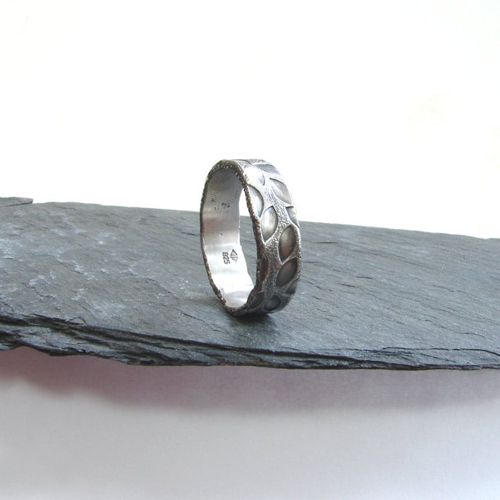 Herrenband Oxidiertes Silber Mit Blattmuster von SylvaineJewellery