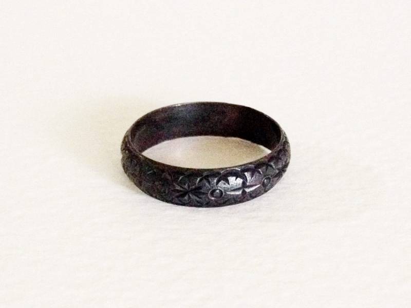Anfang Des 20.jh. Hell Geschnittene Gravierte Silber-Band Anfang Des 20.jh. Hell Geschnittene Gravierte Silber-Band von SymbolandMagic