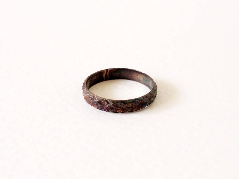 Hellgeschliffener Feinsilber-Bandring, Ende 1800 Oder Anfang 1900 Hellgeschliffener Feinsilber-Bandring, Ende 1800 Oder Anfang 1900 von SymbolandMagic