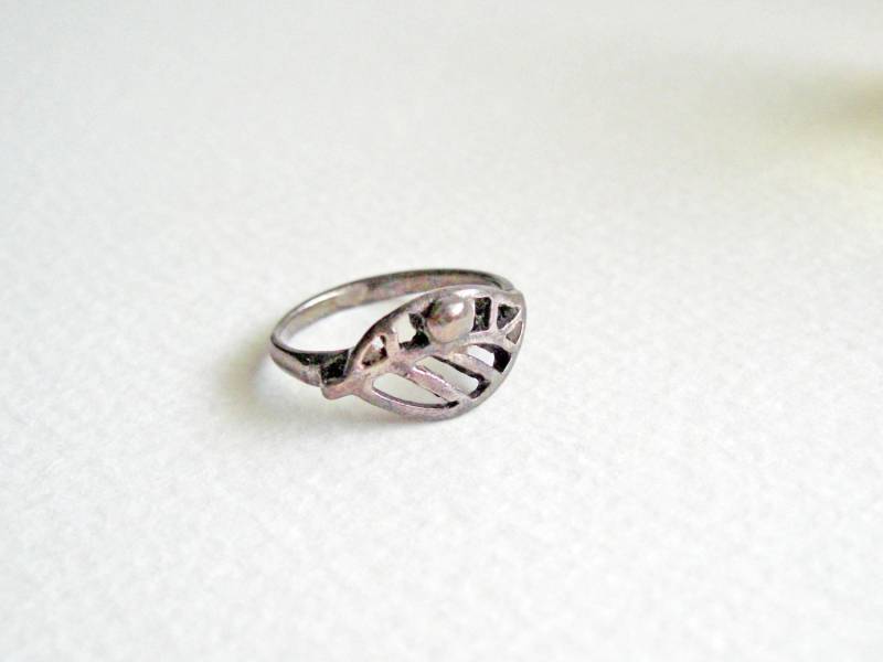 Vintage Sterling Silber Blatt "Skelett" Ring." Vintage Sterling Silber Blatt "Skelett" Ring." von SymbolandMagic