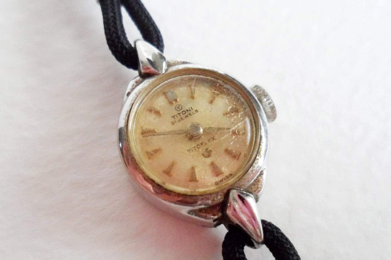 Vintage Titoni Titoflex Walzgold Uhr Mit Handaufzug, Ca 1960Er Jahre Vintage Titoni Titoflex Walzgold Uhr Mit Handaufzug, Ca 1960Er Jahre von SymbolandMagic