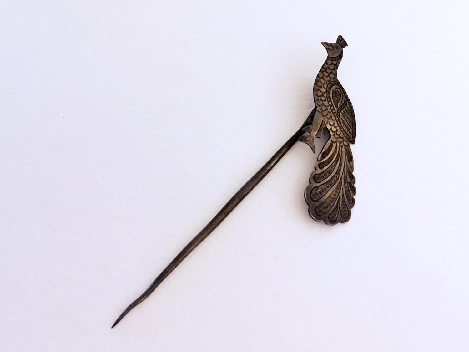 sterling Silber Pfauenhut Oder Schalnadel, Circa 1900 sterling Silber Pfauenhut Oder Schalnadel, Circa 1900 von SymbolandMagic