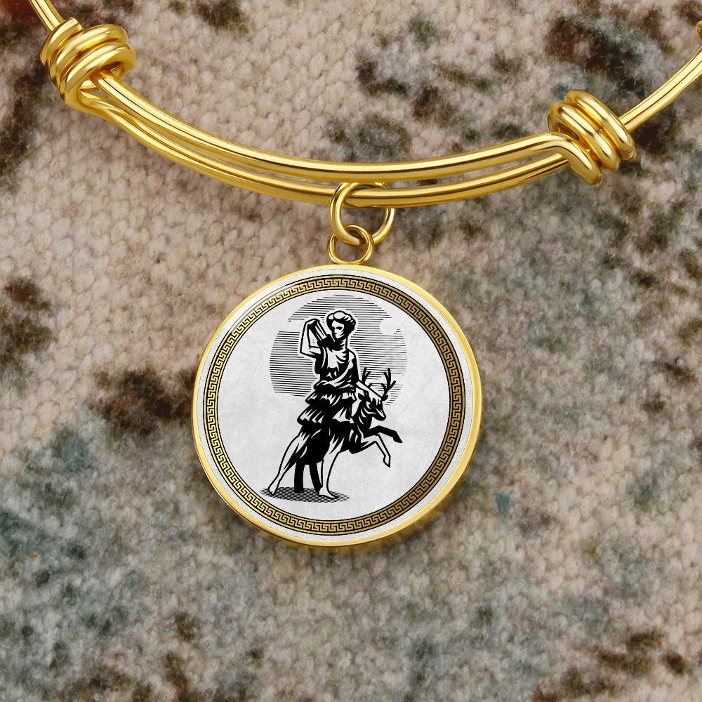 Artemis Armband Anhänger Schmuck Göttin Diana Medaillon von SymbolicPresent