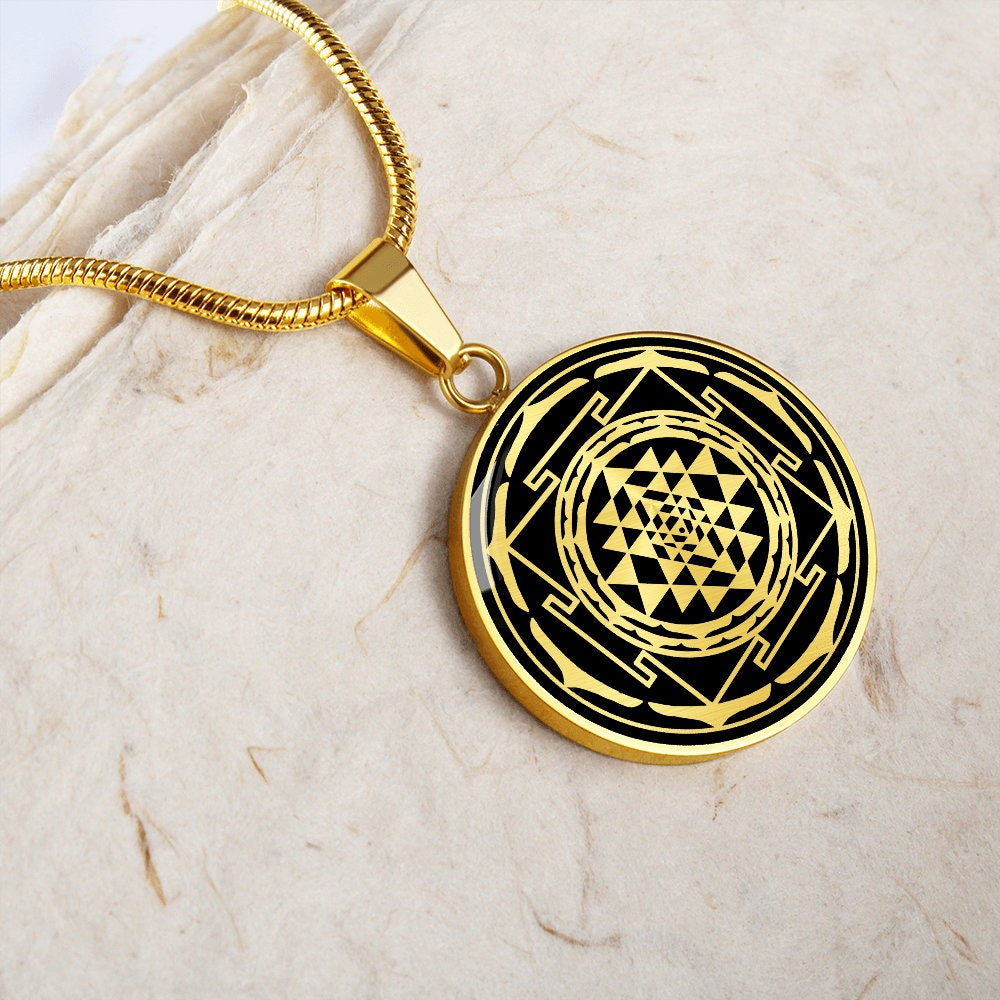 Sri Yantra Anhänger Halskette Schmuck Gold Silber Amulett Talisman von SymbolicPresent