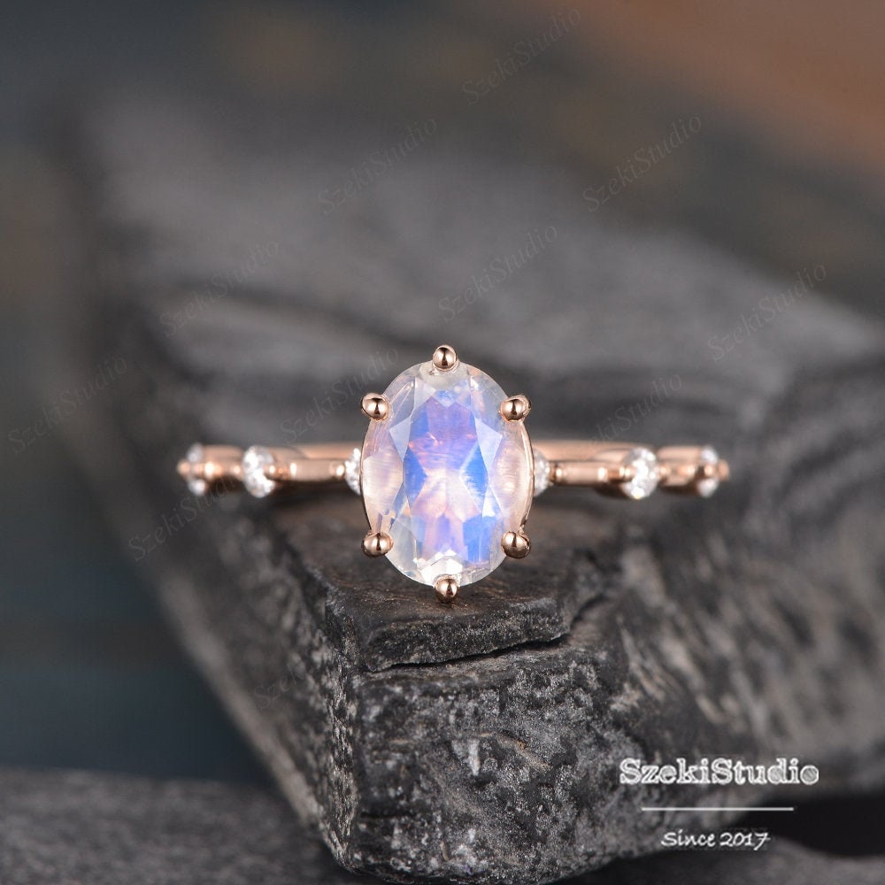 1.2Ct Solitär Mondstein Verlobungsring Rose Gold Diamant Unikat Unten Halbe Ewigkeit Brautring Vintage Oval Geschliffener Frauenring von SzekiStudio