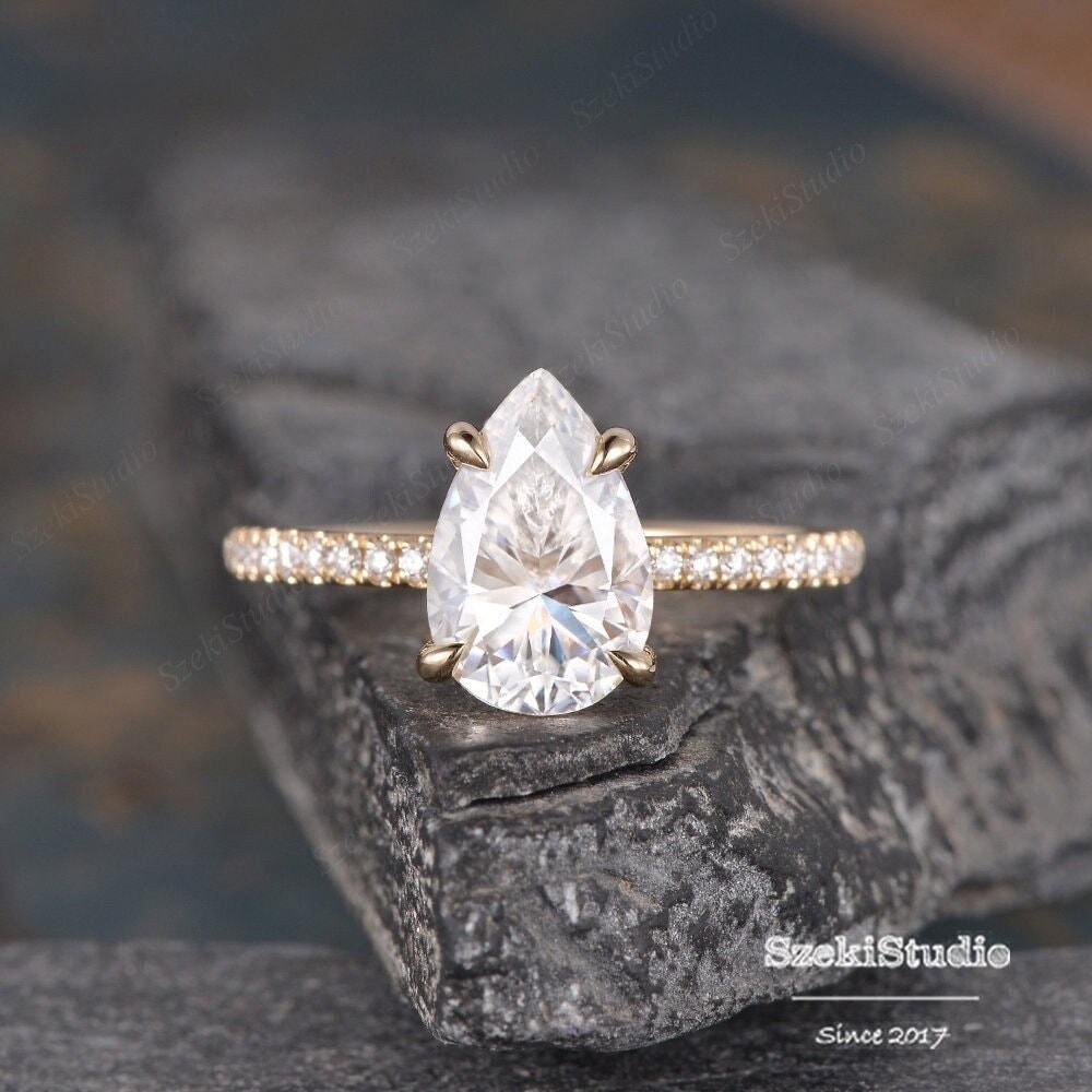 2Ct Versteckte Halo Ring Birne Moissanite Rose Gold Verlobungsring Solitär Ehering Halbe Ewigkeit Diamant Braut Frauen von SzekiStudio