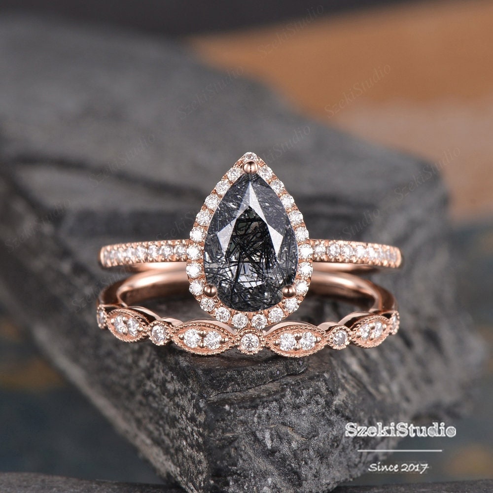 9x6mm Birnenförmige Schwarzer Quarz Verlobungsring Rose Gold Braut Set Natürliche Rutil Ehering Halo Diamant Halb Eternity Frauen 2 Stück von SzekiStudio