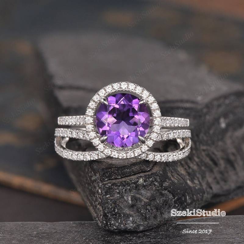 Amethyst Verlobungsring Set Weißgold Brautsets Halo Halbe Ewigkeit Unendlichkeit Pave Diamant Ring Birthstone Wedding Band Versprechen Geschenk von SzekiStudio