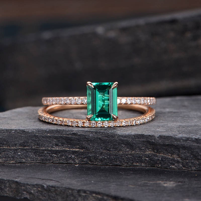 Lab Smaragd Verlobungsring Set Rosegold Brautringe Diamant Trauringe Geburtssteine Frauen Halbe Ewigkeit Pave Matching Promise Solitär von SzekiStudio