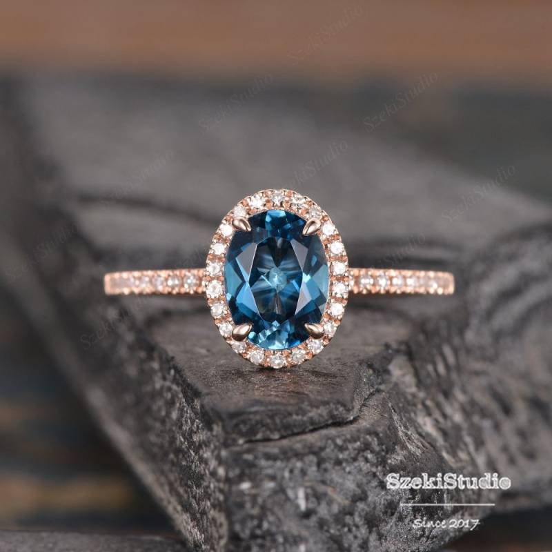 London Blautopas Ring Rosegold Verlobungsring Halo Oval Schliff Brautring Frauen Diamant Jahrestag Geburtsstein Versprechen Halbe Ewigkeit von SzekiStudio