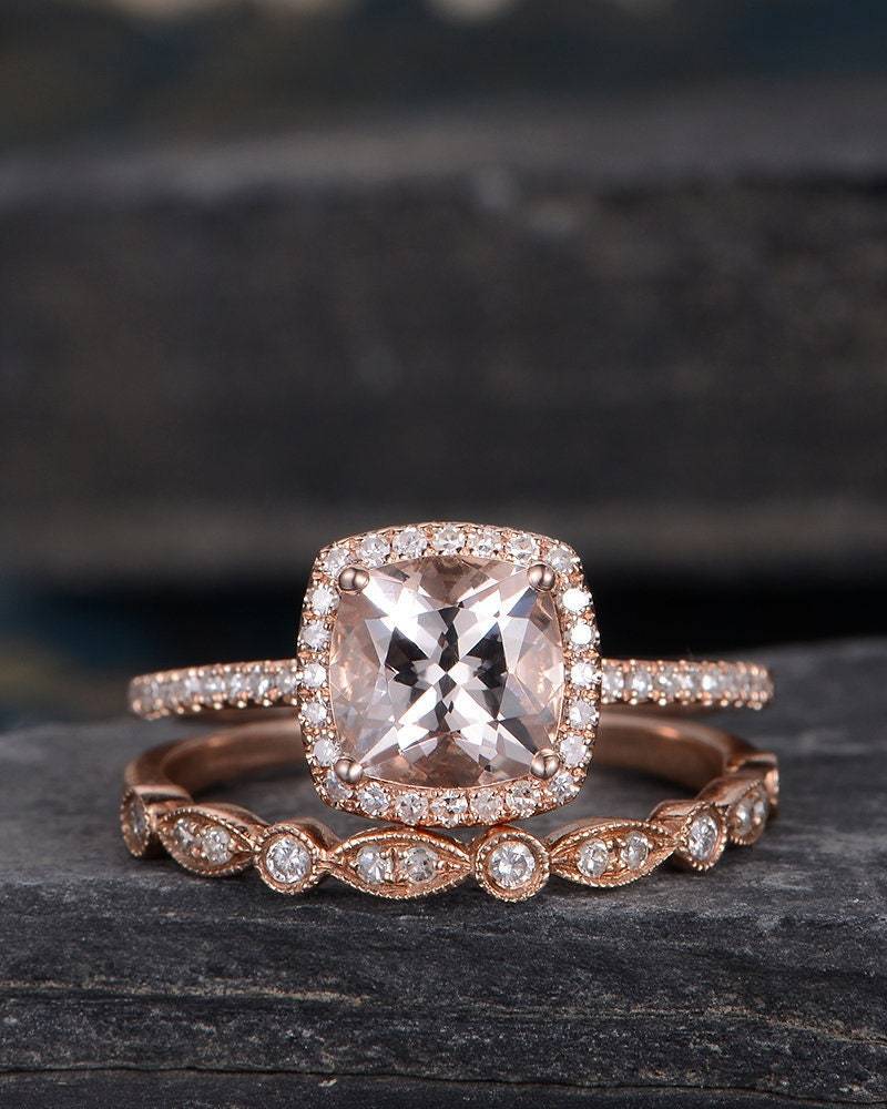 Morganit Verlobungsring Cushion Cut Ring Rose Gold Braut Set Halo Diamant Jahrestag Geschenk Frauen Ehering Half Eternity von SzekiStudio