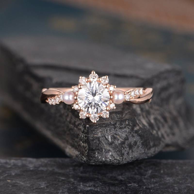 Perlmutt Moissanit Verlobungsring Rosegold Diamant Floral Blumen Cluster Frauen Braut Trauring Infinity Band Twist Rund 6mm Ring von SzekiStudio