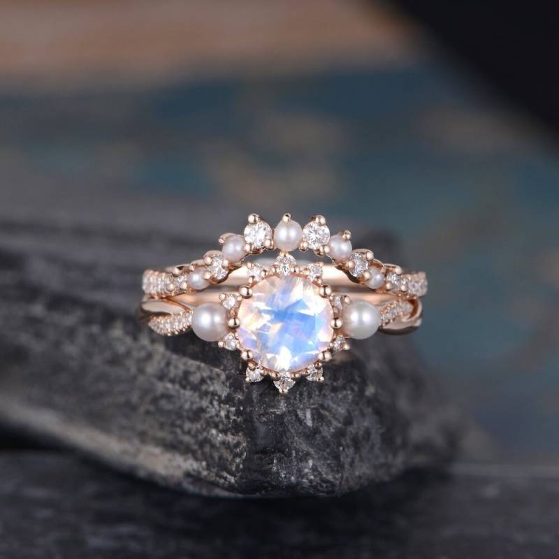 Rose Gold Mondstein Verlobungsring Set Braut Infinity Ehering Akoya Perle Geburtsstein Juni Brautring Diamant Frauen Jahrestag von SzekiStudio