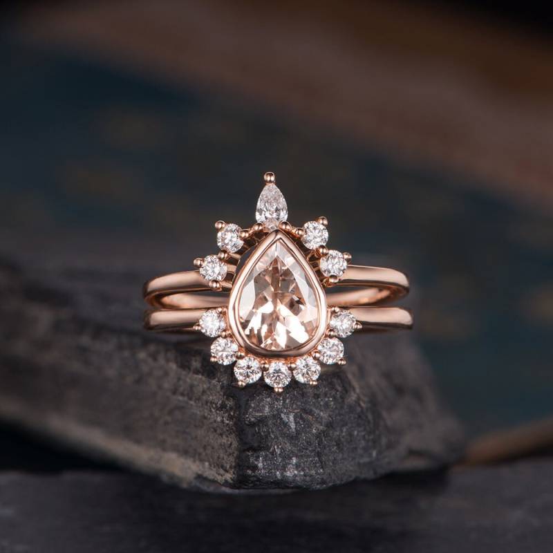 Rose Gold Morganit Verlobungsring Set Braut Birnenförmige Krone Geschwungen Halb Halo Unikat Antik Trauring Jahrestag Frauen von SzekiStudio