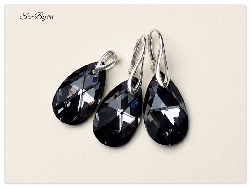 Silber Ohrringe Swarovski Pear Ohrhänger Pear-Shaped Silver Night Schwarze Mandel Sterlingsilber von Szendercia