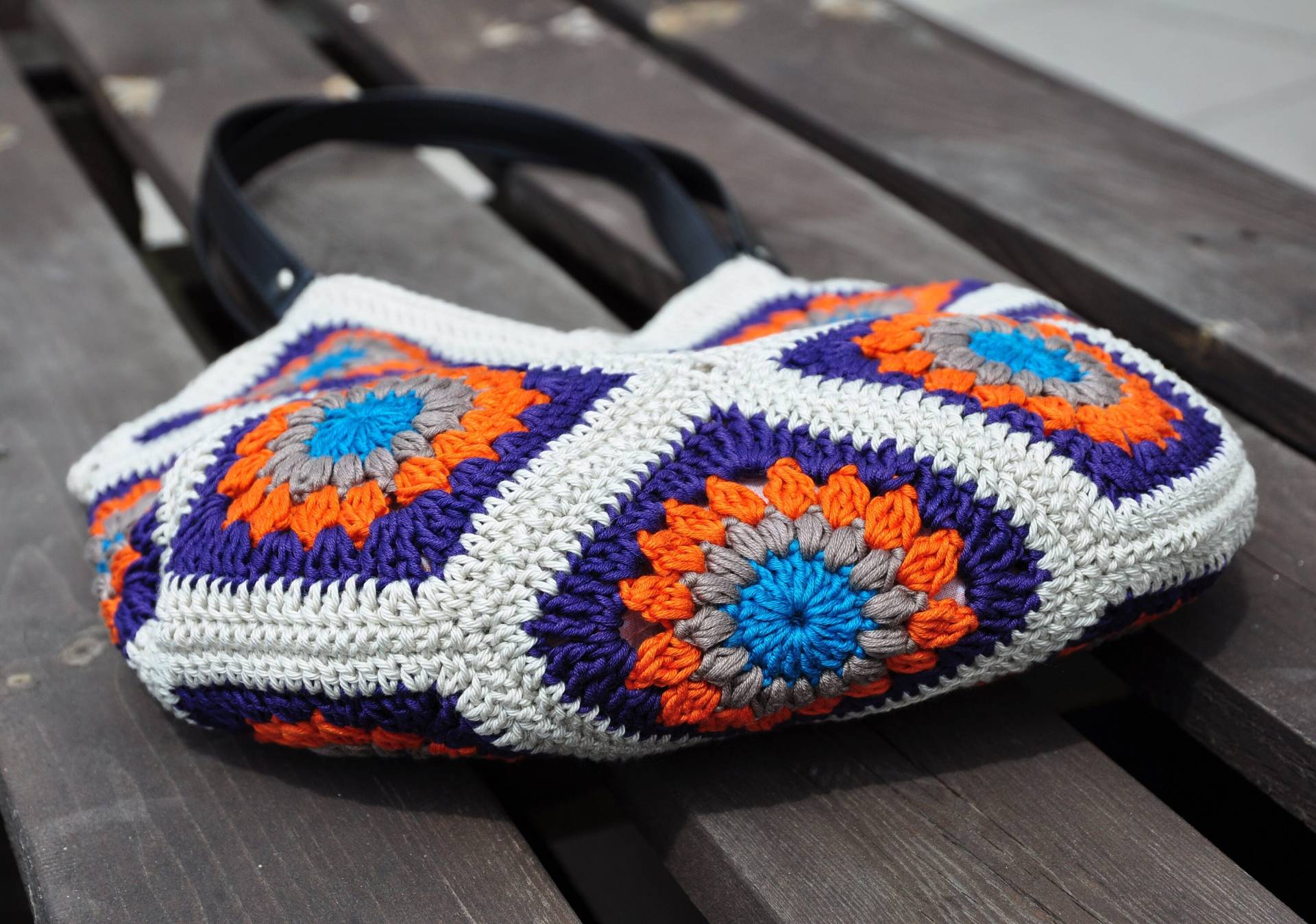 Schöne Bunte Gestrickte Umhängetasche Schöne Bunte Gestrickte Umhängetasche von Szydlozworka
