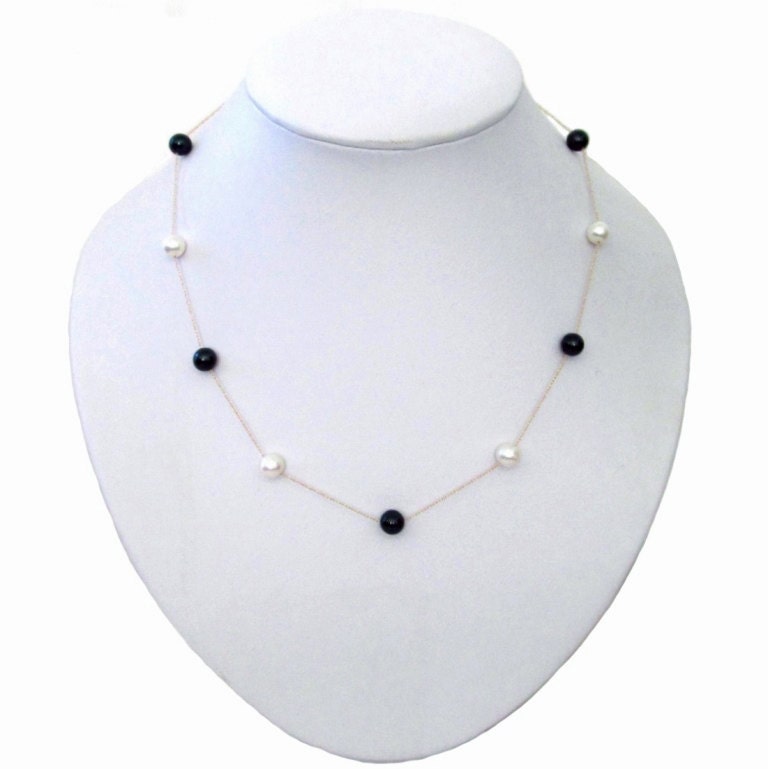 16" 18" Oder 20" 6-7mm Echte Schwarz-Weiße Perle 14K Goldkette Zinnbecher-Halskette 16" 18" Oder 20" 6-7mm Echte Schwarz-Weiße Perle 14K Goldkette Zinnbecher-Halskette von TADragon